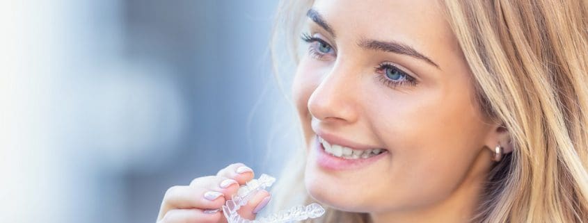 Concepto de ortodoncia Invisalign