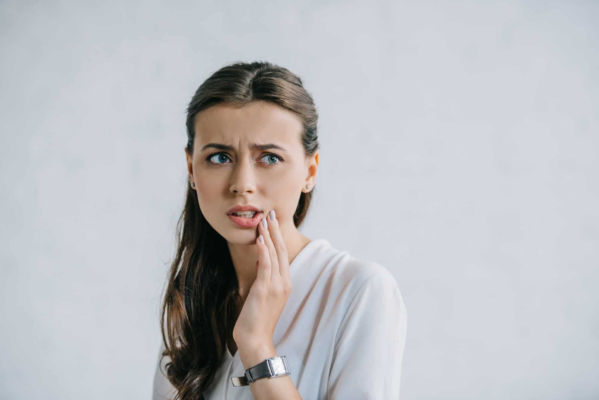 trastorno de la articulación temporomandibular también conocido como disfunción craneomandibular