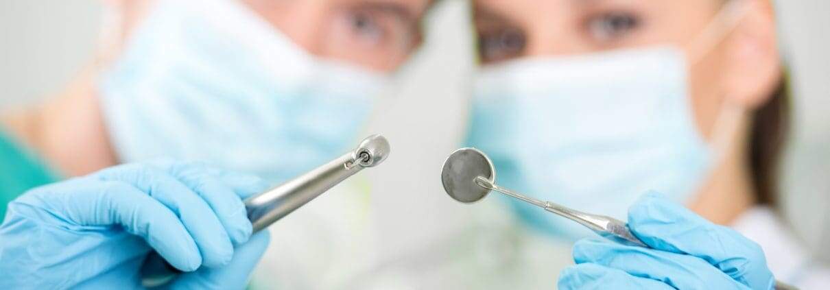 Clinica dental Benalua atiende consultas de urgencia