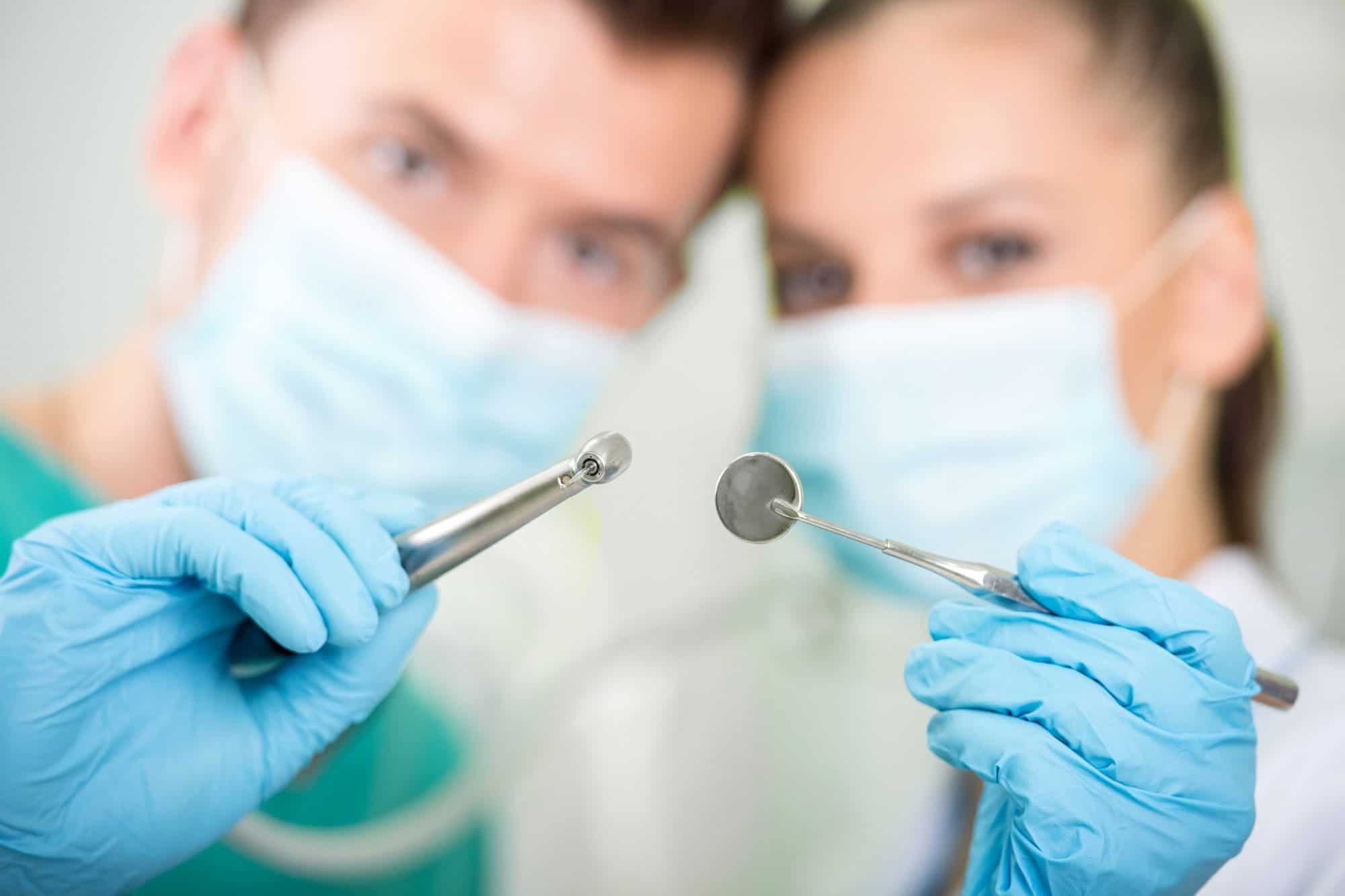 Clinica dental Benalua atiende consultas de urgencia