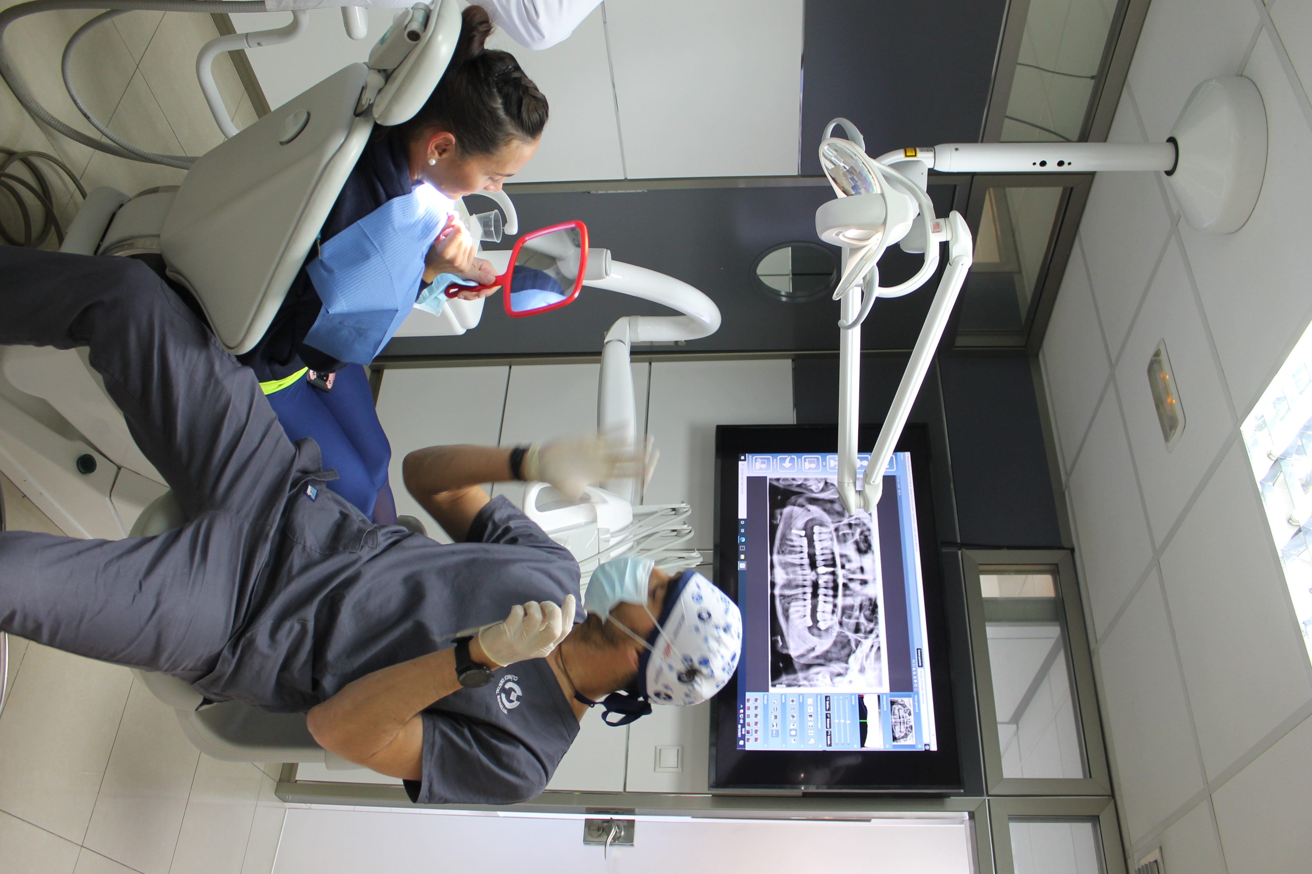 tratamiento dental diseño de sonrisa perfecta en clinica dental benalua