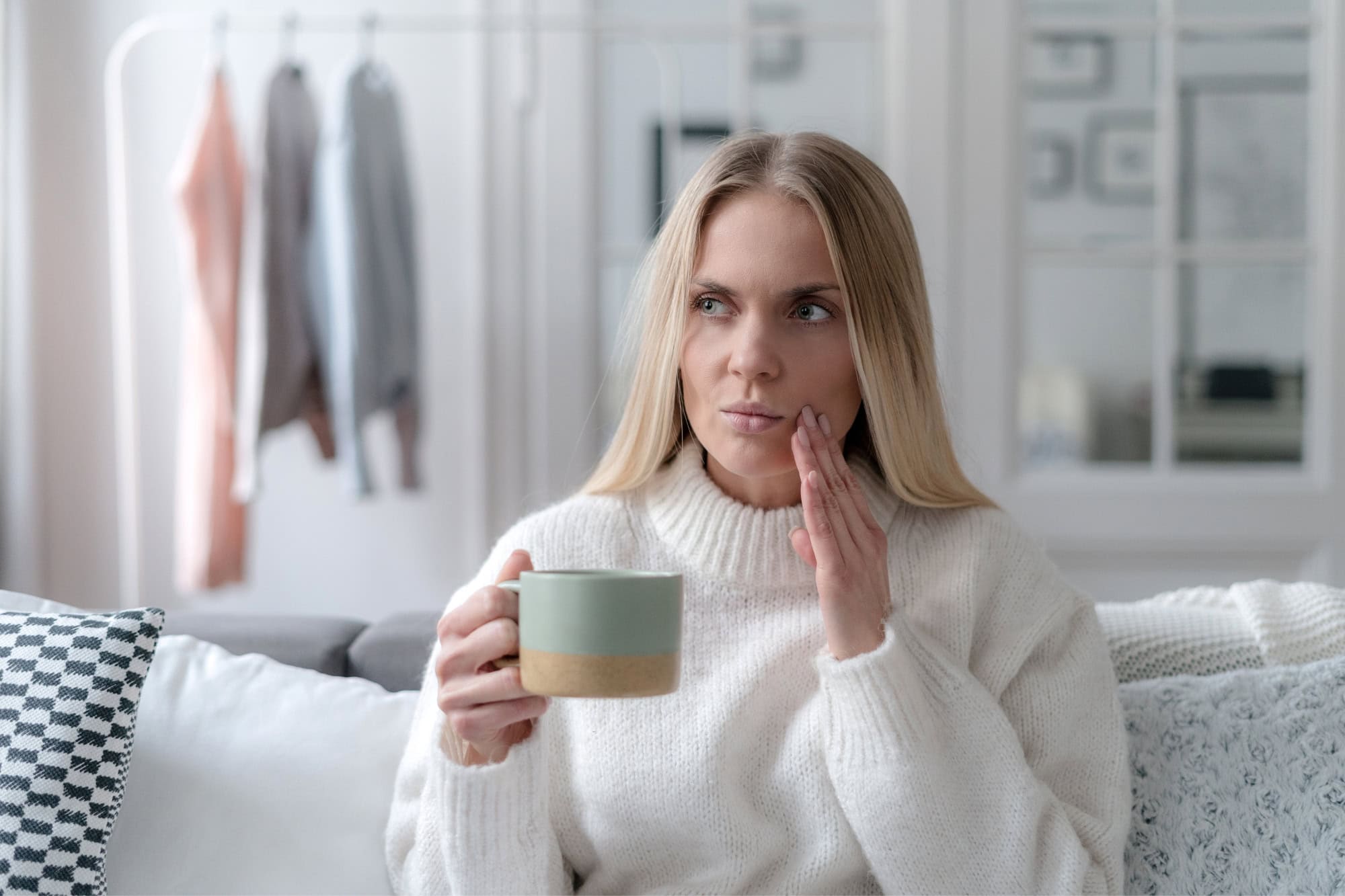 Dientes sensibles: Causas y tratamientos más efectivos 4 Tratamientos para aliviar la sensibilidad dental
