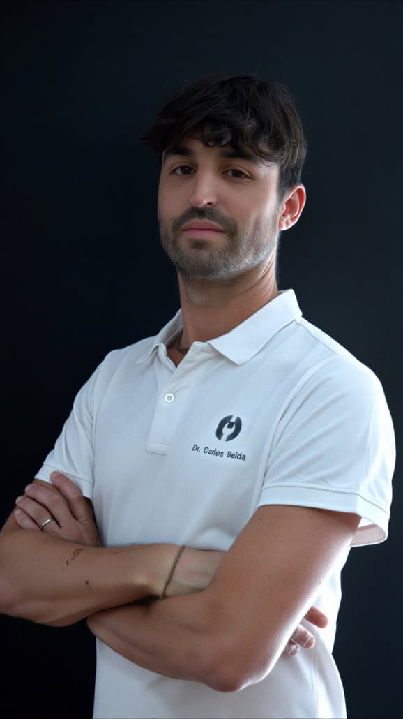Dr. Carlos Jesús Belda Almira 1 Dr. Carlos Jesús Belda Almira, odontólogo y director médico asociado de Clínica Dental Benalúa en Alicante