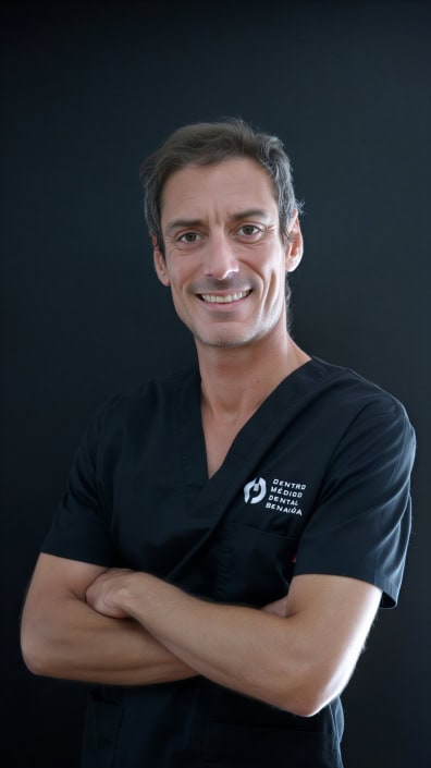 Dr. Pablo Garrido, odontólogo de Clínica Dental Benalúa